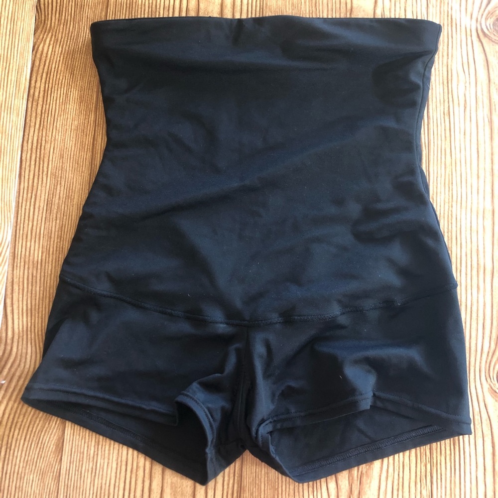Maidenform Shapewear Shorts - Size Medium